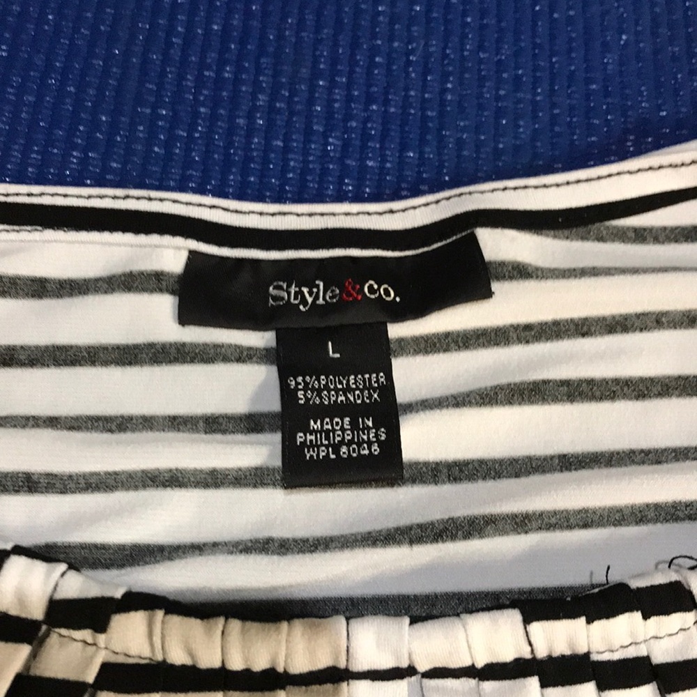 Black & White Stripes - Picture 2 of 2